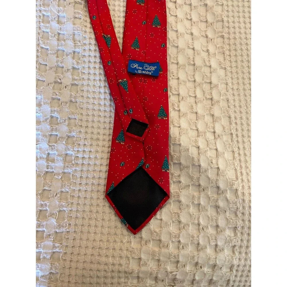 Pure Silk Neck‎ Tie by Wembley Vintage Red Perfect for Christmas Holiday Parties